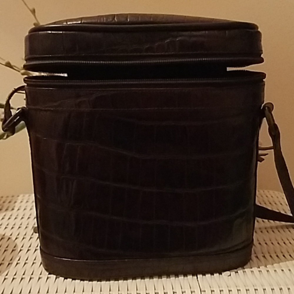Stuart Weitzman Leather Oswebster Bag/Purse